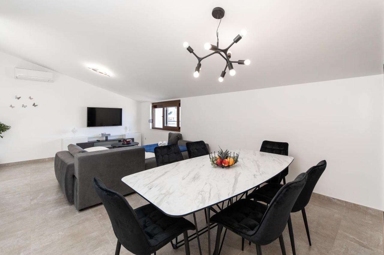 Apartman Gulin Crikvenica Extérieur photo